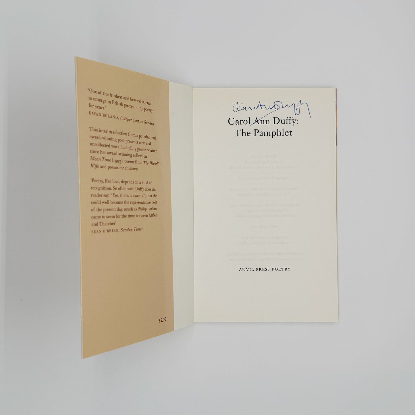 Duffy, Carol Ann - The Pamphlet (Signed)