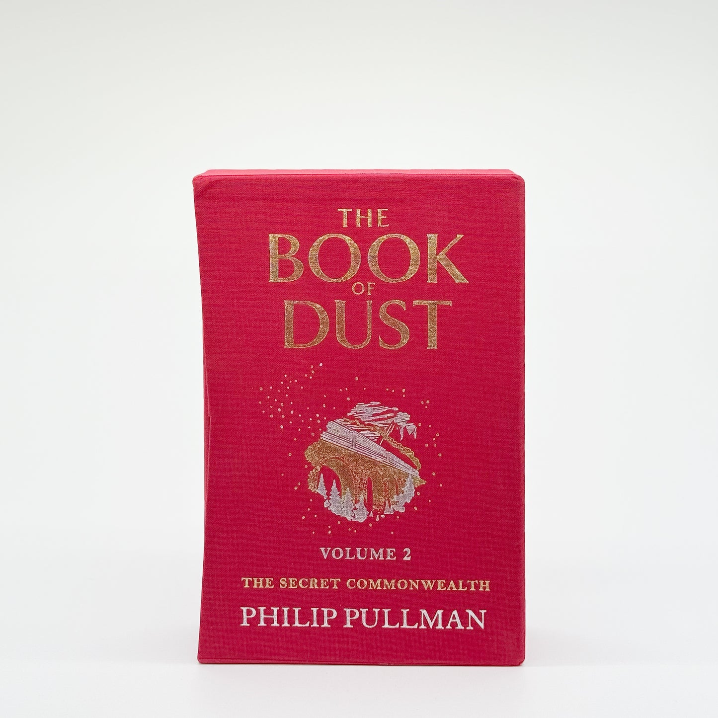 Pullman, Philip - The Secret Commonwealth Vol 2: The Book of Dust (Signed)