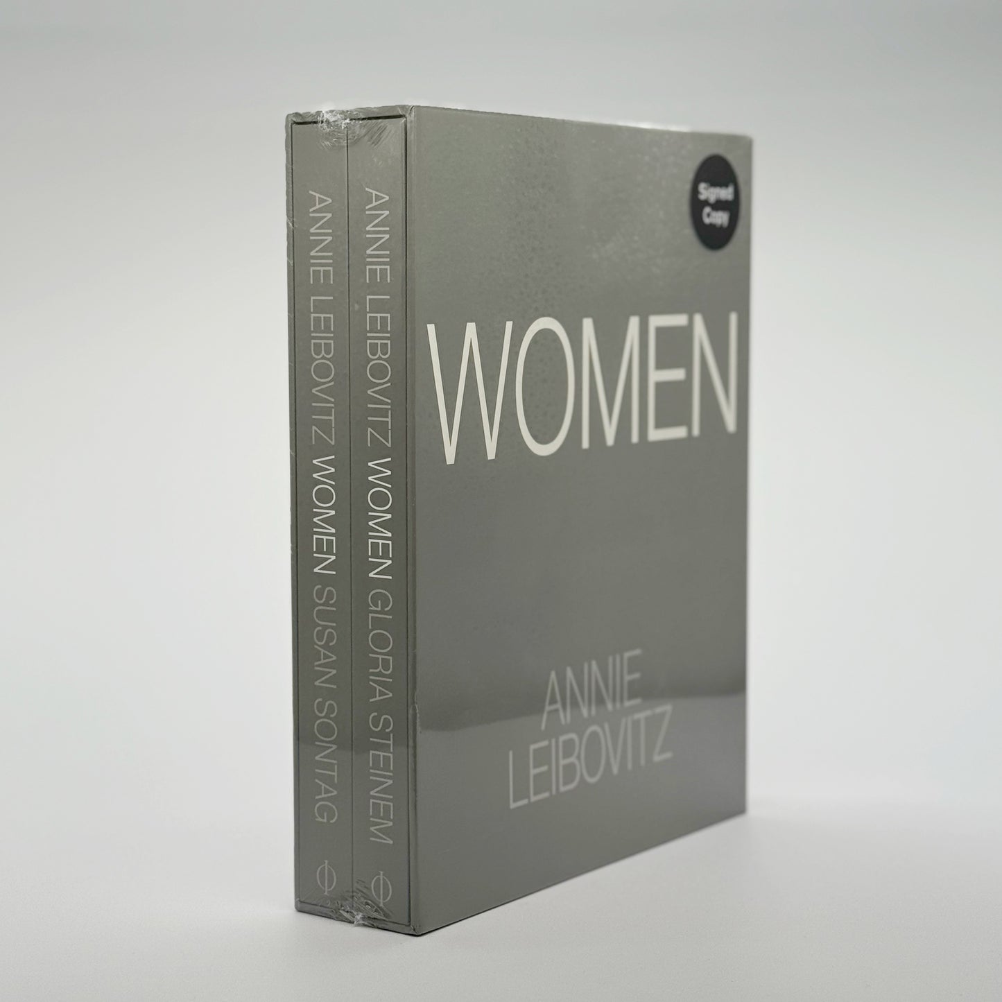 Leibovitz, Annie - Women (Signed)